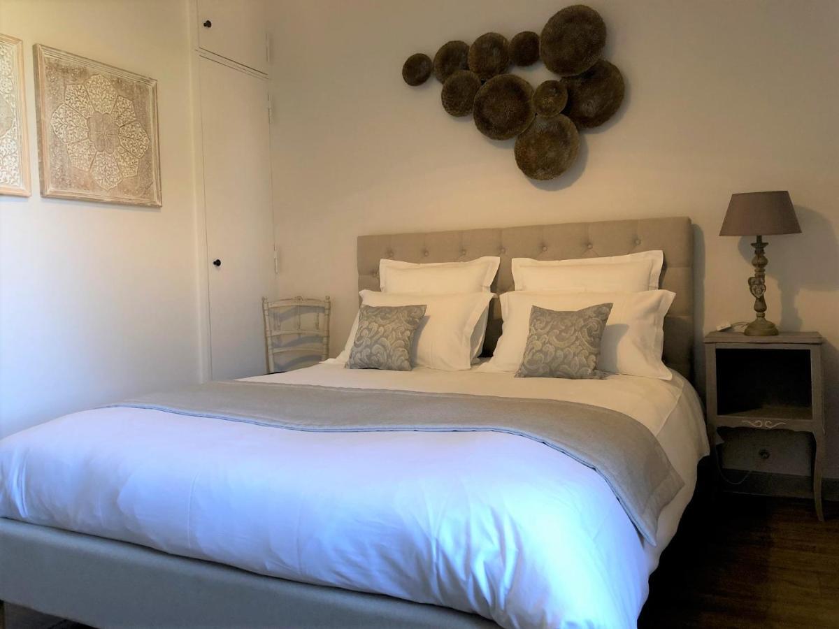 Bed and Breakfast Domaine De Monplaisir Caylus Exterior foto
