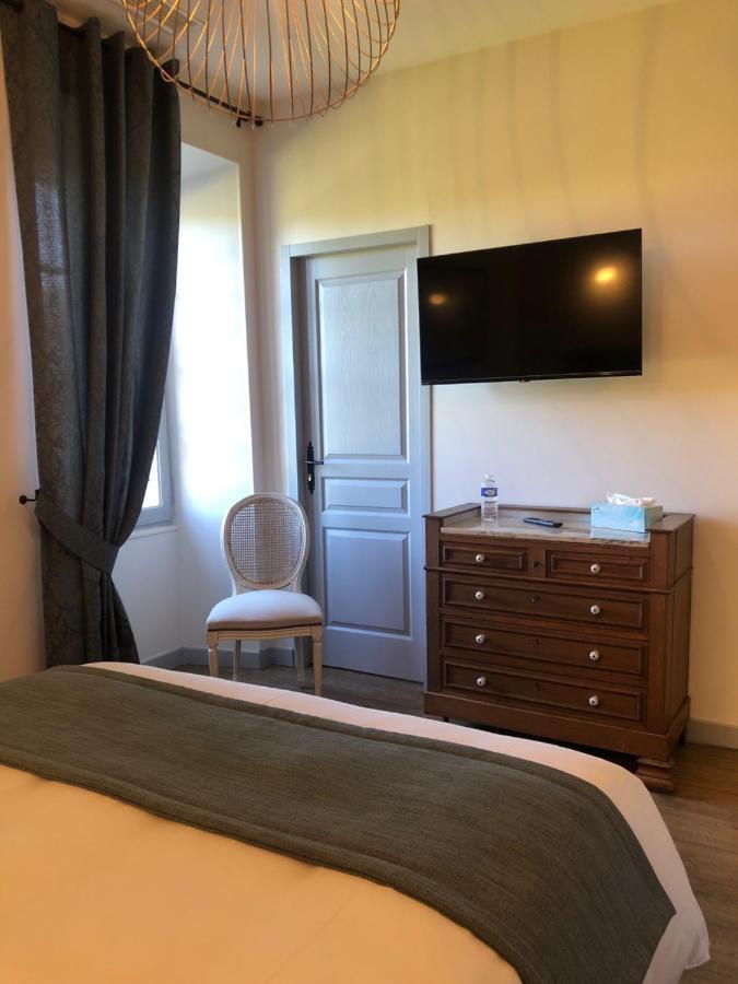 Bed and Breakfast Domaine De Monplaisir Caylus Exterior foto