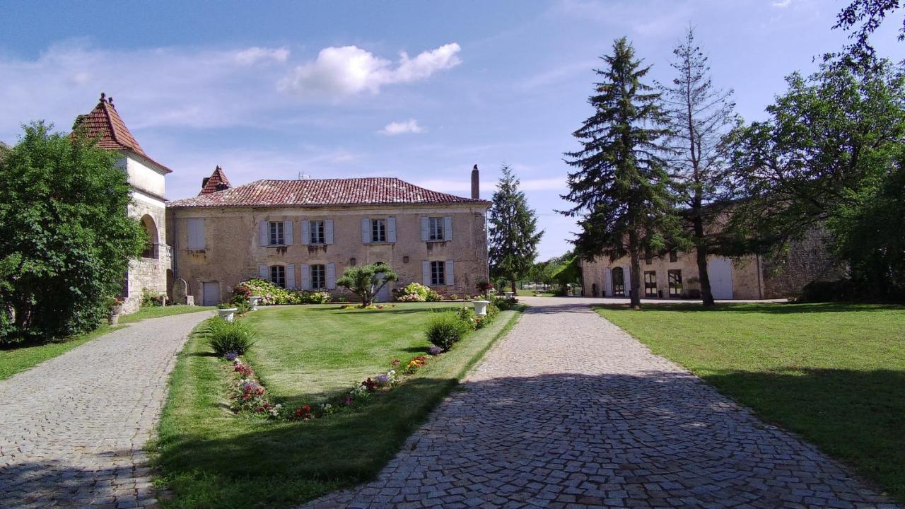 Bed and Breakfast Domaine De Monplaisir Caylus Exterior foto